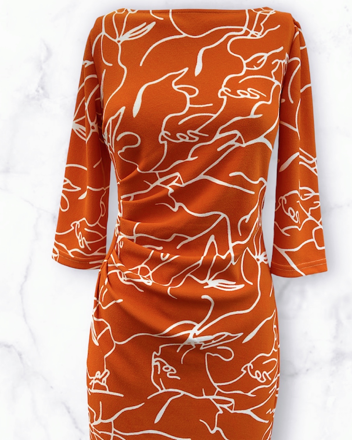 オレンジアートフラワードレープワンピース