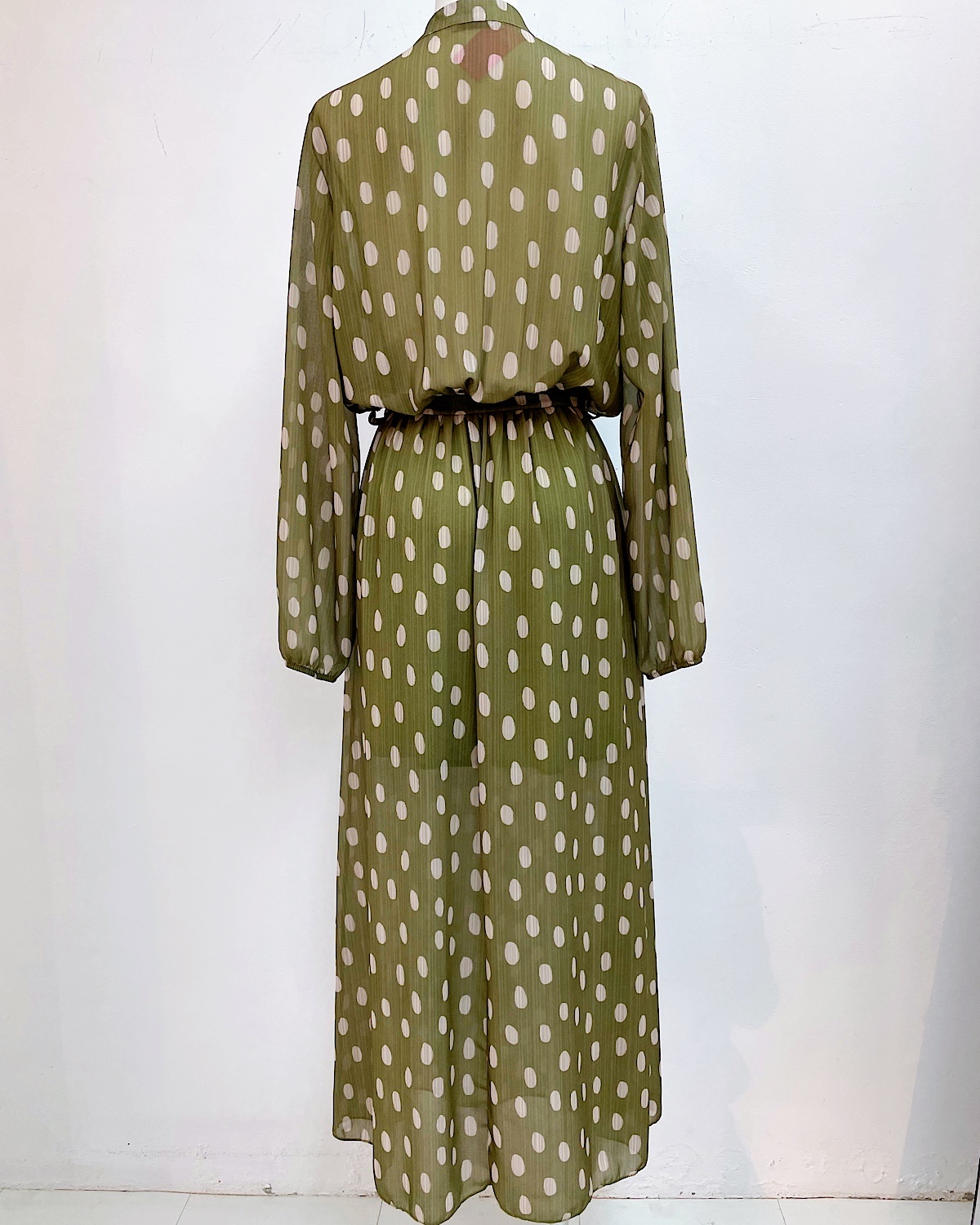 【イタリア】シフォンドットボウタイマキシワンピース カラー: GRN