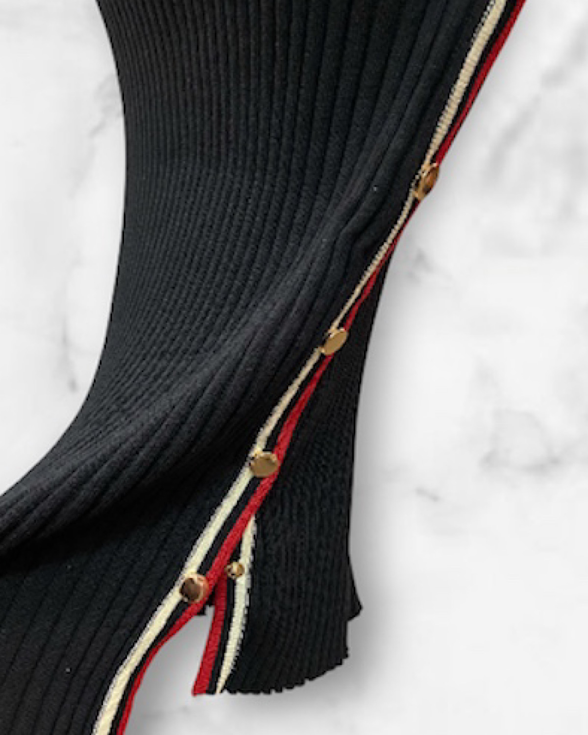 肩見せ×ハイネックリブニットワンピース