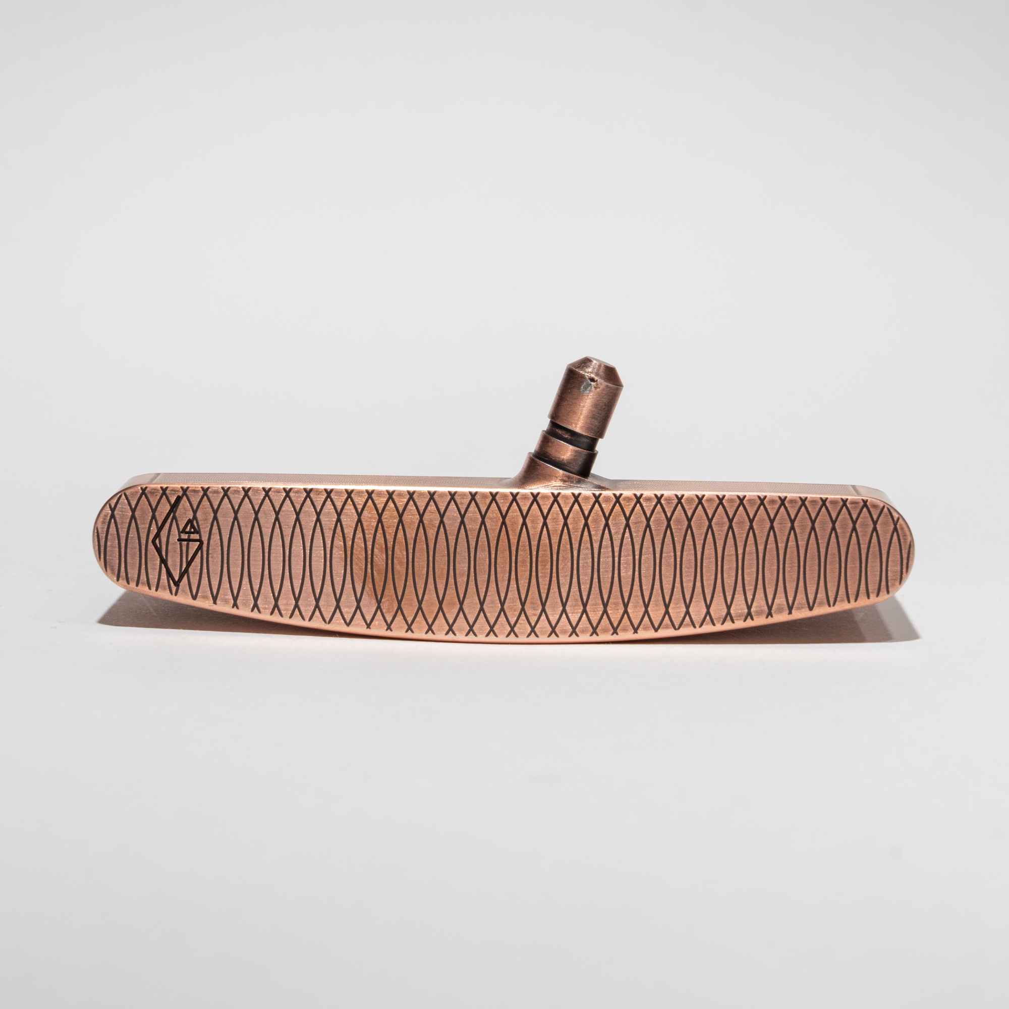 【完成品】Tristan｜Vintage Copper（トリスタン・ヴィンテージカッパー） ヴィンテージ加工: 研磨済み, 利き手: 右利き用, シャフトサイズ: 33インチ, ライ: ライ（標準ライ）, グリップ種類: White×Gold Logo, ヘッドカバー色: カーボンブラック