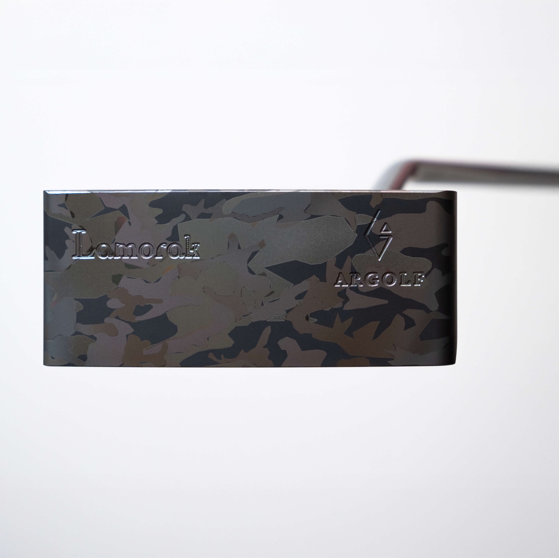 【完成品】Lamorak｜Camouflage（ラモラーク・カモフラージュ） デキステリティ: 右手用, シャフトサイズ: 32インチ, ライ: 70（標準ライ）, グリップとサイズ: Black×White Logo, ヘッドカバー色: カーボンブラック
