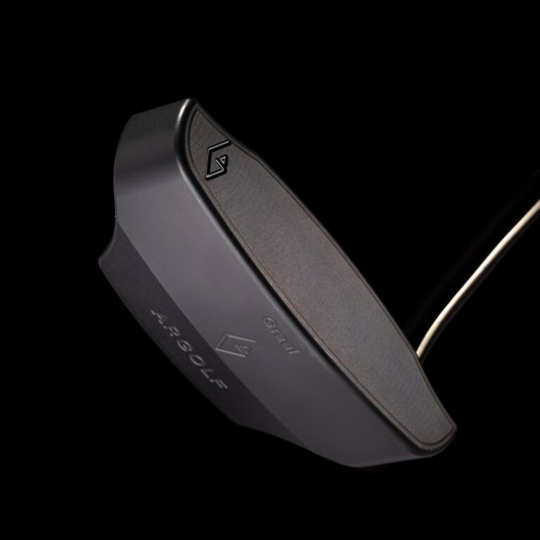 【完成品】Graal Titanium｜Dark Edition（グラールチタン・ダークエディション） デキステリティ: 右利き, シャフトサイズ: 32インチ, シャフト色: ブラック, ライ: 70（標準ライ）, グリップとサイズ: Leather Grip, ヘッドカバー色: カーボンブラック