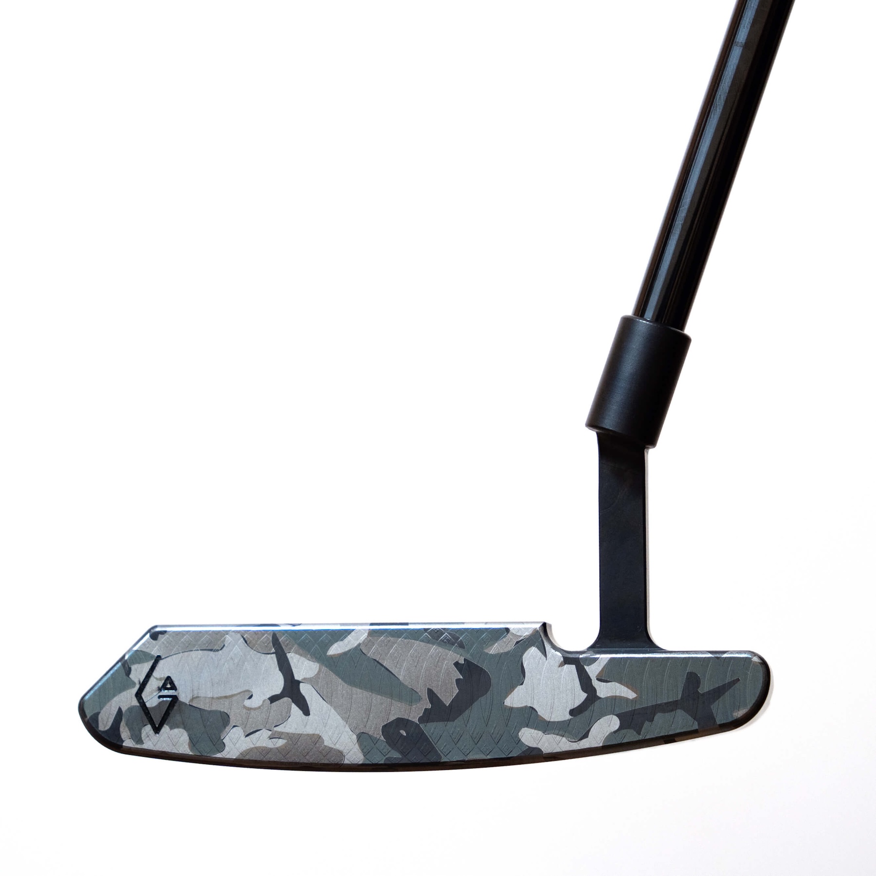 【完成品】Arthur｜Camouflage（アーサー・カモフラージュ） デキステリティ: 右手用, シャフトサイズ: 32インチ, シャフト色: シルバー, ライ: 70（標準ライ）, グリップとサイズ: Black×White Logo, ヘッドカバー色: カーボンブラック