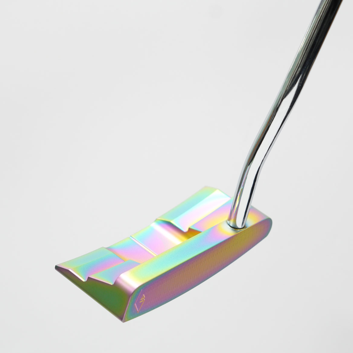 【完成品】Lamorak｜Rainbow finish（ラモラーク・レインボー） 商品タイプの選択: 完成品（シャフト・グリップ組立）, デキステリティ: 右手用, シャフトサイズ: 32インチ, ライ: 70（標準ライ）, グリップとサイズ: Black×White Logo, ヘッドカバー色: カーボンブラック