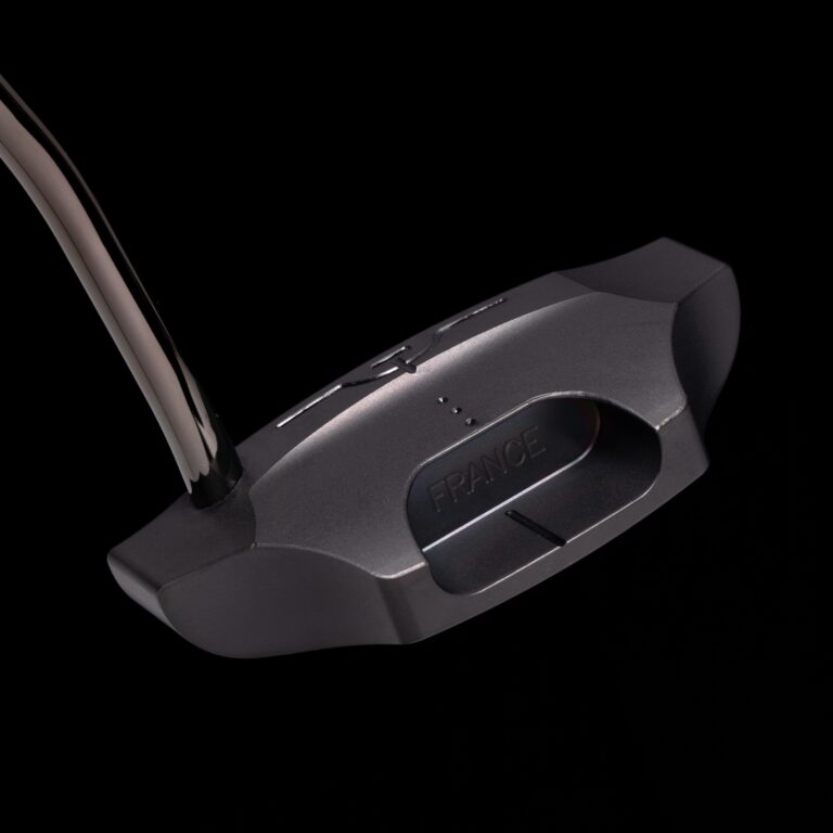 【完成品】Graal Titanium｜Dark Edition（グラールチタン・ダークエディション） デキステリティ: 右利き, シャフトサイズ: 32インチ, シャフト色: ブラック, ライ: 70（標準ライ）, グリップとサイズ: Leather Grip, ヘッドカバー色: カーボンブラック