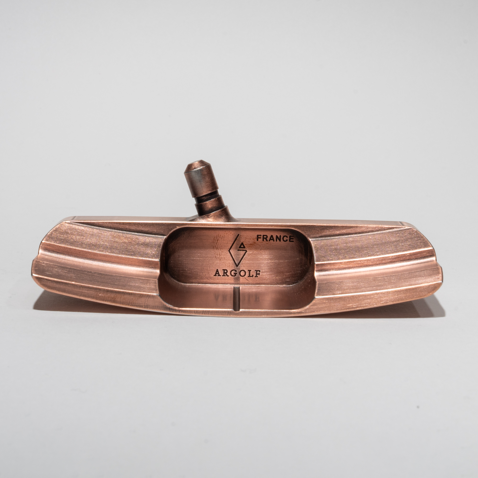 【完成品】Tristan｜Vintage Copper（トリスタン・ヴィンテージカッパー） ヴィンテージ加工: 研磨済み, 利き手: 右利き用, シャフトサイズ: 33インチ, ライ: ライ（標準ライ）, グリップ種類: White×Gold Logo, ヘッドカバー色: カーボンブラック