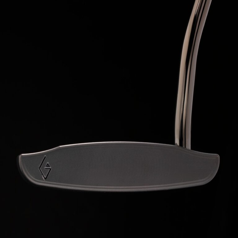 【完成品】Graal Titanium｜Dark Edition（グラールチタン・ダークエディション） デキステリティ: 右利き, シャフトサイズ: 32インチ, シャフト色: ブラック, ライ: 70（標準ライ）, グリップとサイズ: Leather Grip, ヘッドカバー色: カーボンブラック