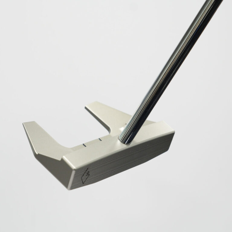 【完成品】Perceval Plus（パーシヴァル プラス） デキステリティ: 右手用, シャフト: ヒール, シャフトサイズ: 32インチ, ライ: 70（標準ライ）, グリップとサイズ: BlackxWhite Logo, ヘッドカバー色: カーボンブラック