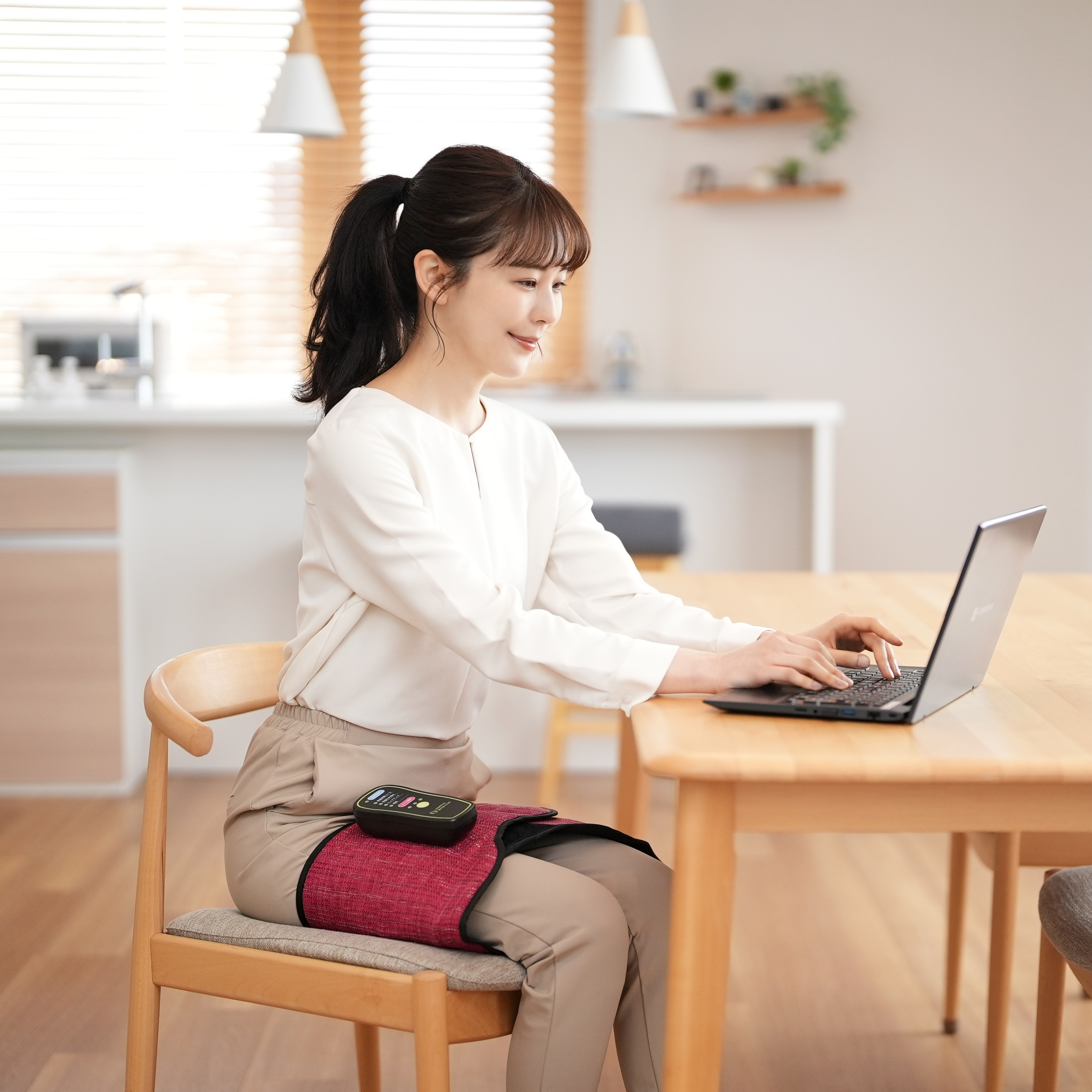 骨盤エアーリセットベルト