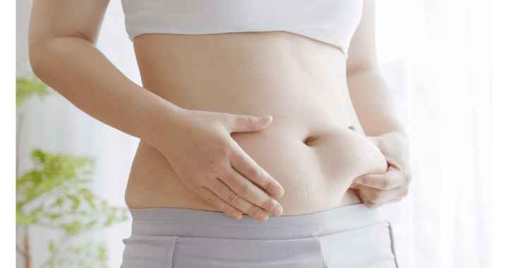 60代でぽっこりお腹が気になりました…原因は骨盤のゆがみ？はくだけケアとは…