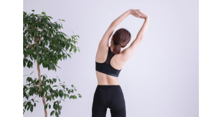 座りっぱなしで体が重い…そんな人に！ひとりでできるストレッチ・宅トレまとめ