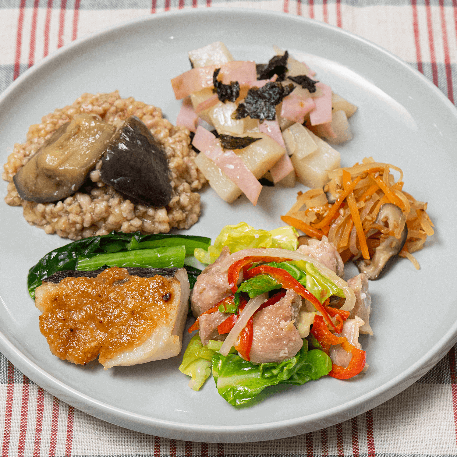 タラのごま味噌焼き&鶏肉の塩麹炒め