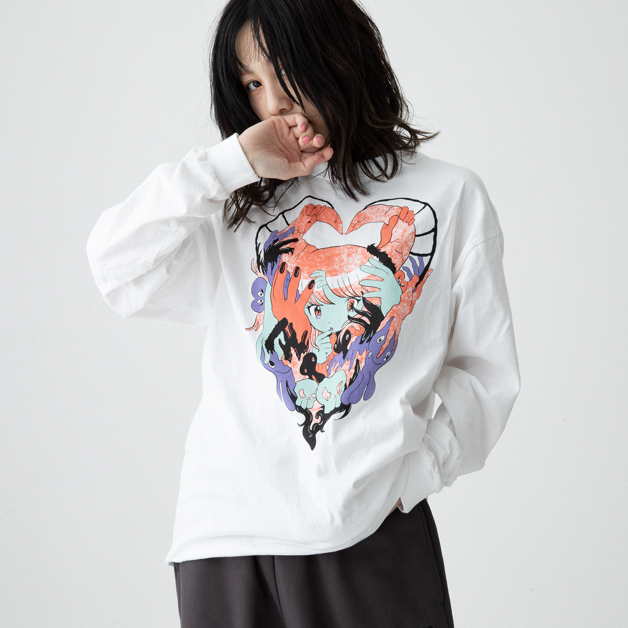 田中かえ L/S T-shirt White/Charcoal サイズ: L, カラー: ホワイト