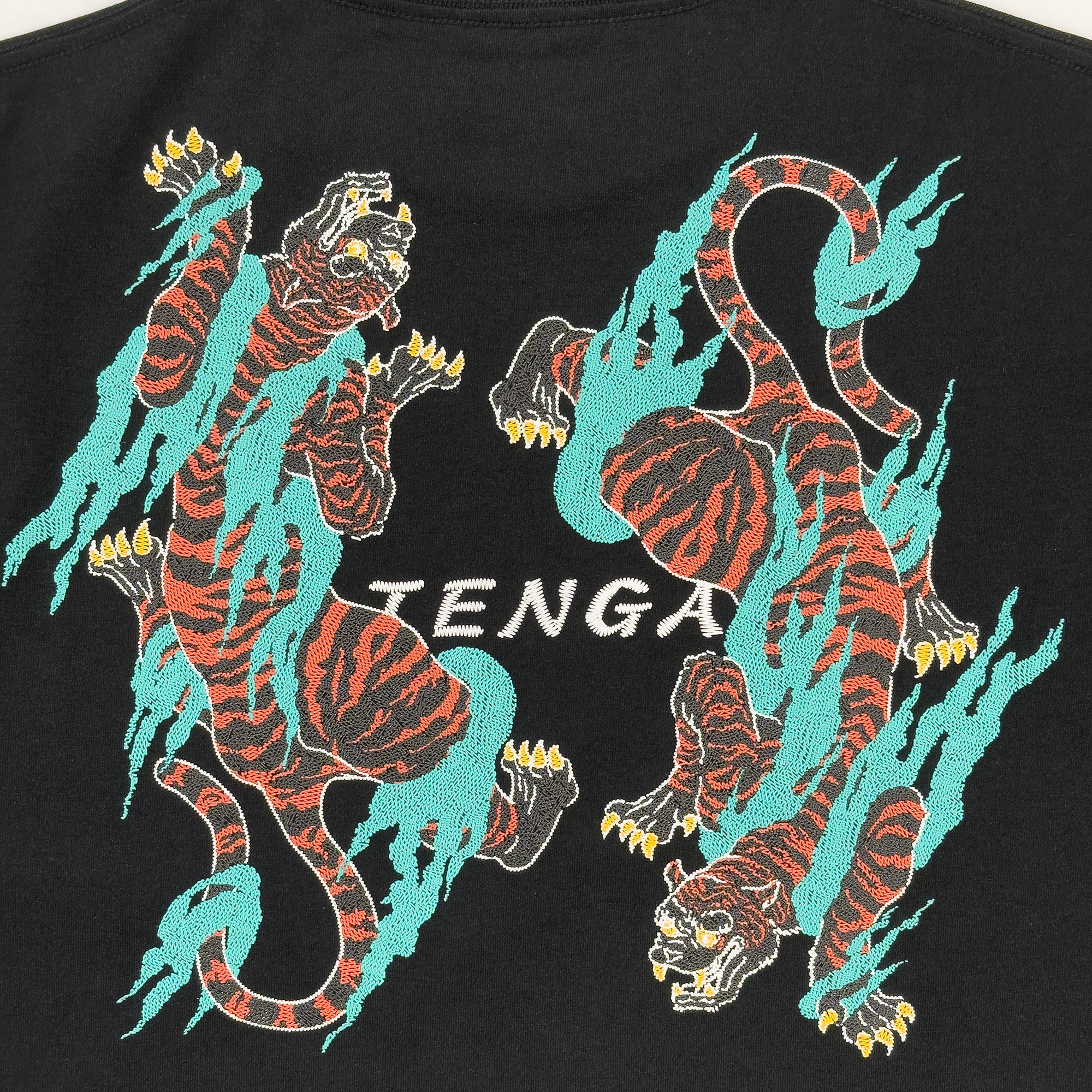 Burning Tiger Tshirt BLACK/WHITE サイズ: L, カラー: ブラック