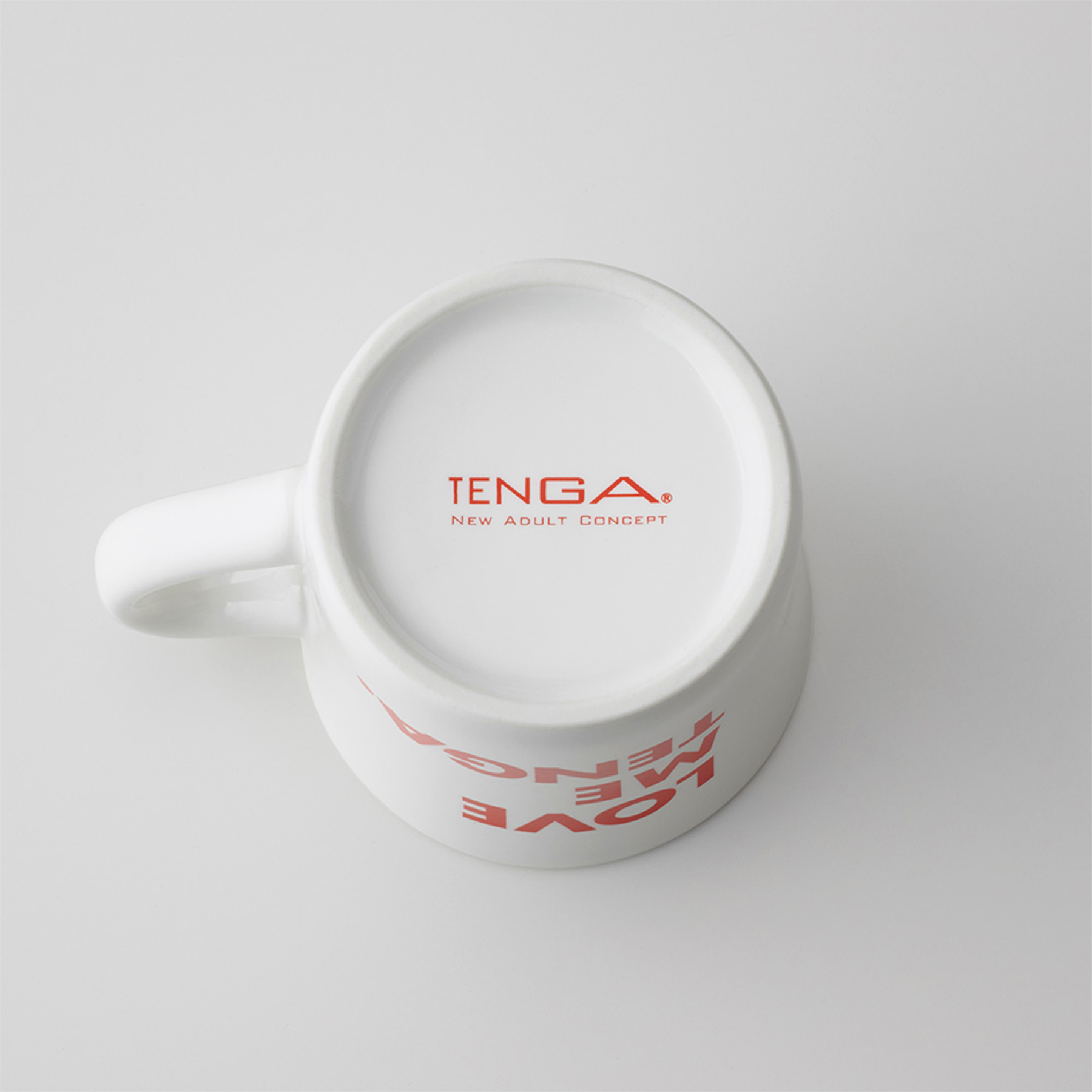 LOVE ME TENGA マグカップ White/Red カラー: ホワイト