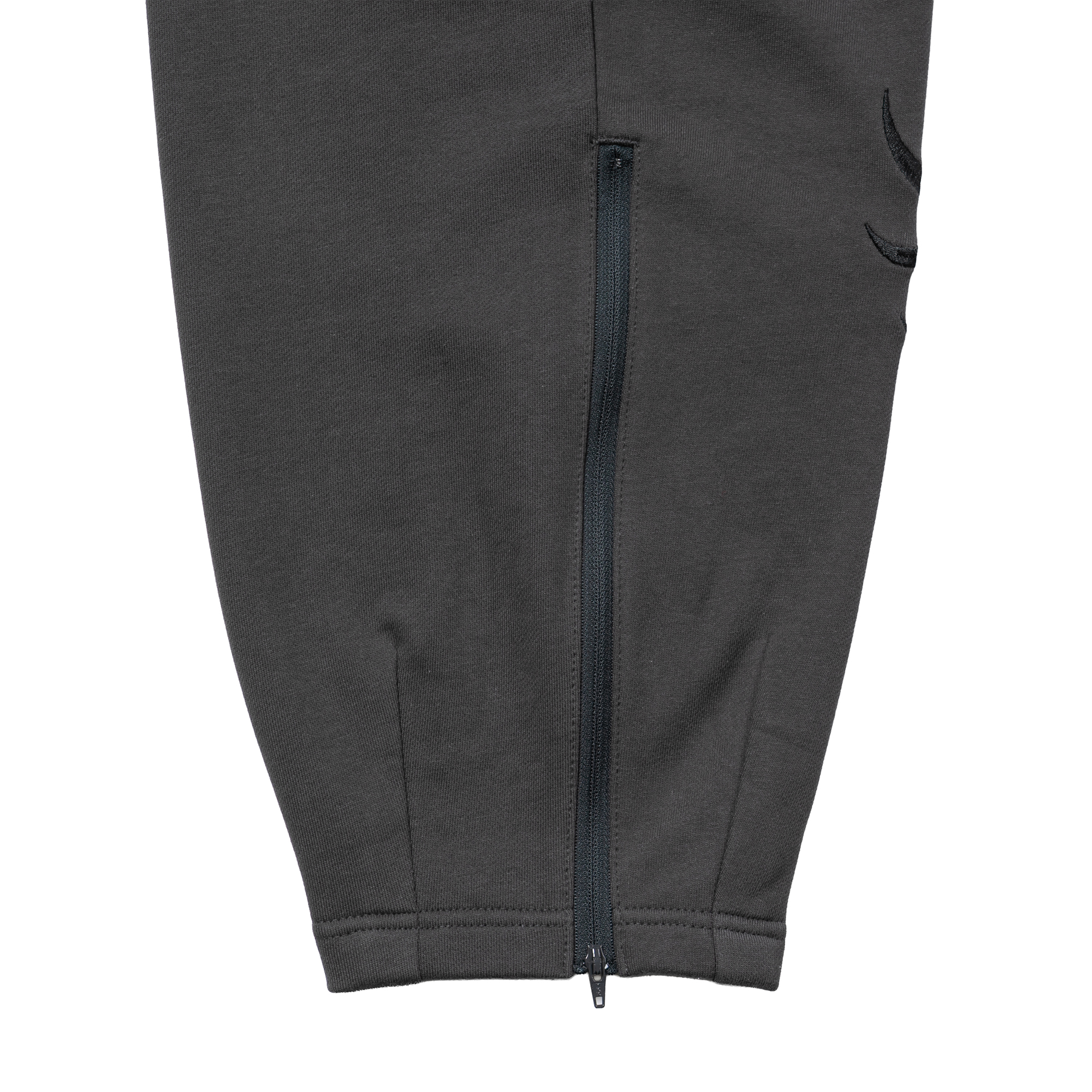 田中かえ Embroidery Sweatpants Charcoal/Olive サイズ: 1, カラー: チャコール