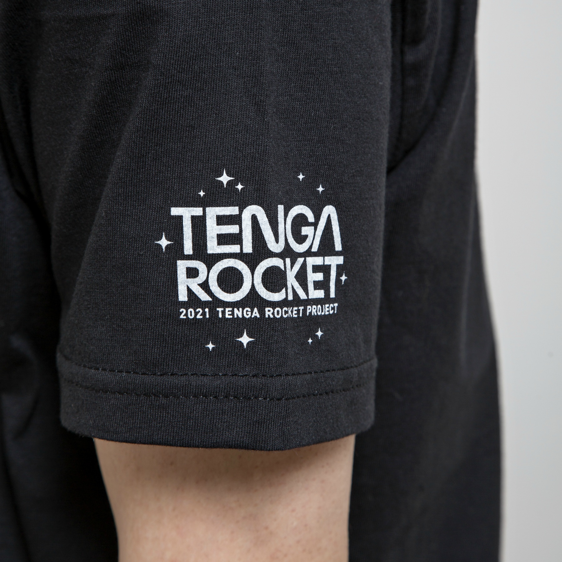 SPACE TENGA ロボ Tシャツ ブラック サイズ: XL