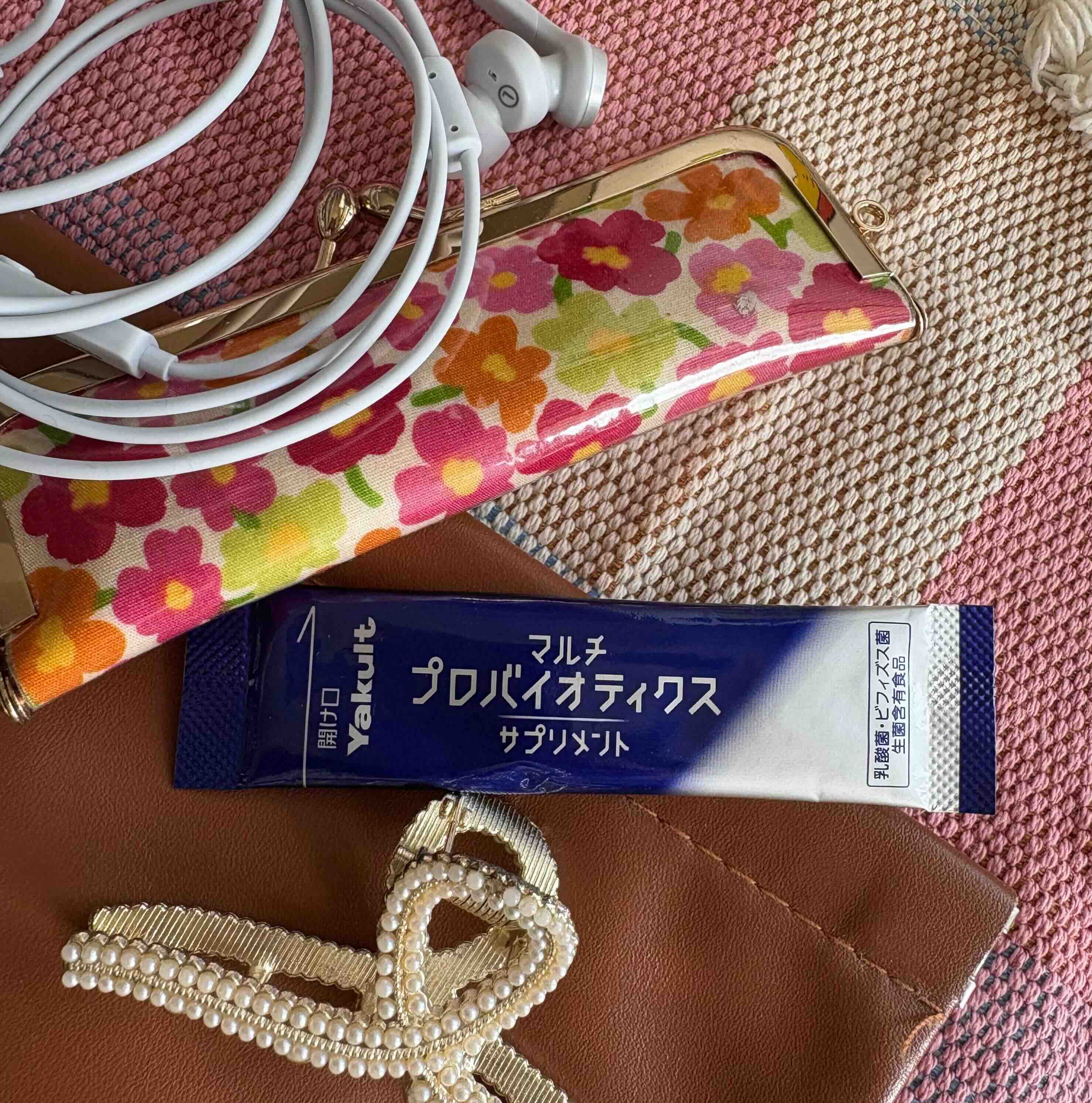 商品の画像（ポーチの中身）