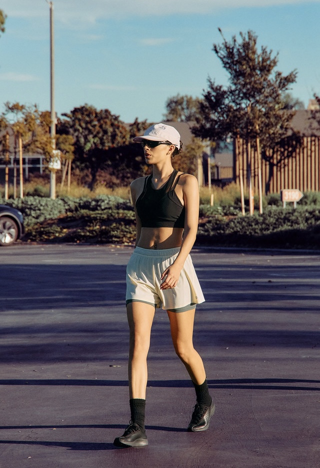 TB043 STIRA HIGH-TENSION BRATOP BLACK SOLID サイズ: S/M