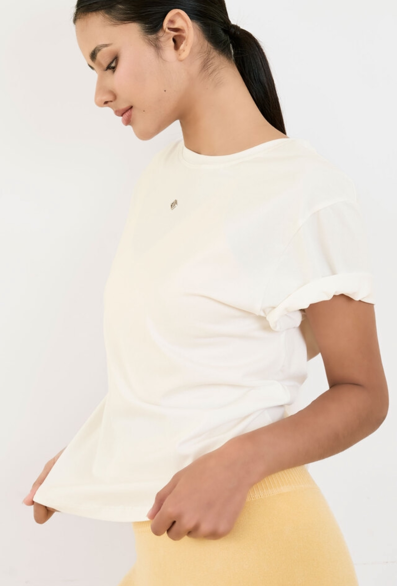 TS206 CUTOUT TWOWAY T-SHIRT IVORY サイズ: ONESIZE