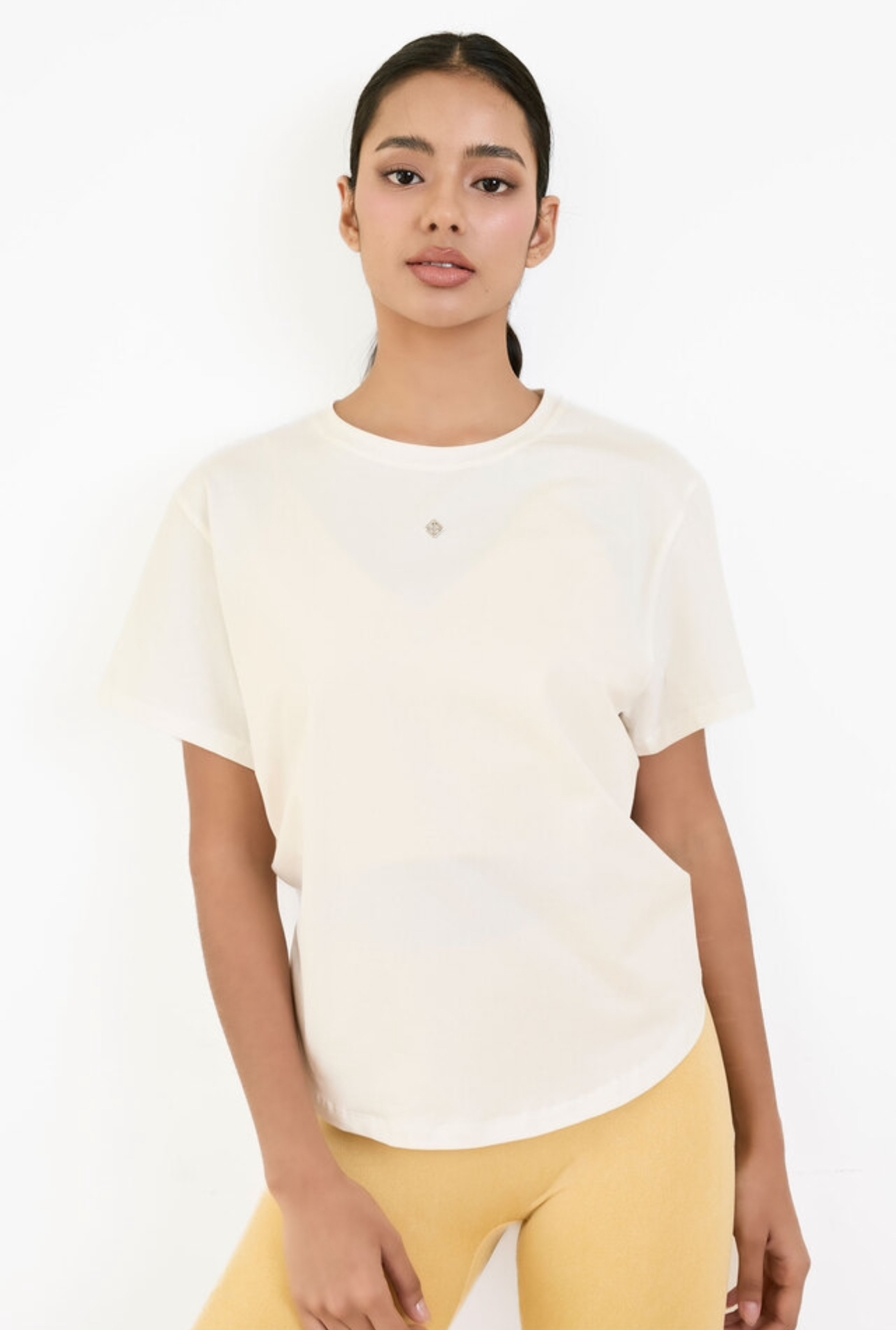 TS206 CUTOUT TWOWAY T-SHIRT IVORY サイズ: ONESIZE