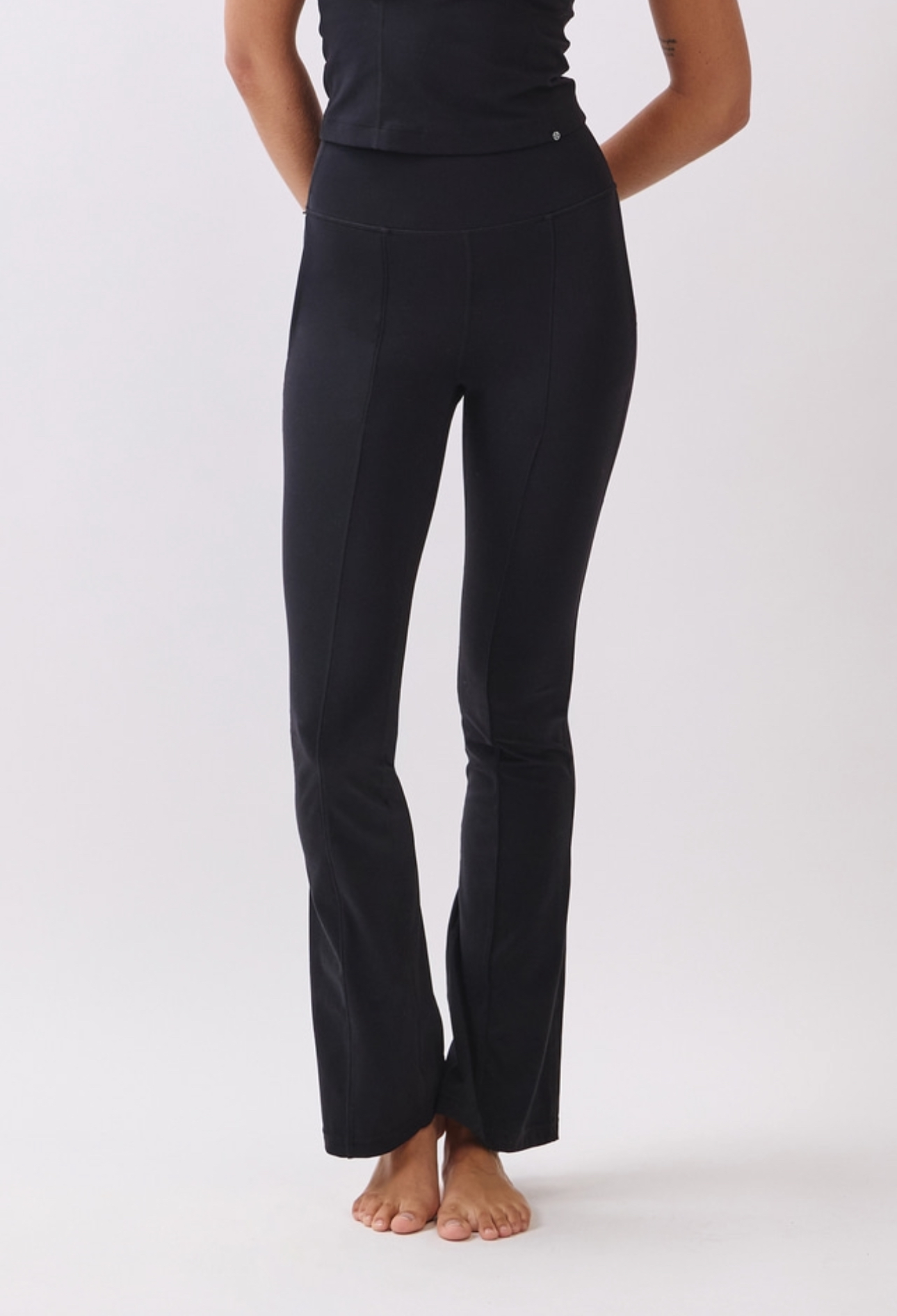 PL412 FLARE LEGGINGS BLACK サイズ: S/M