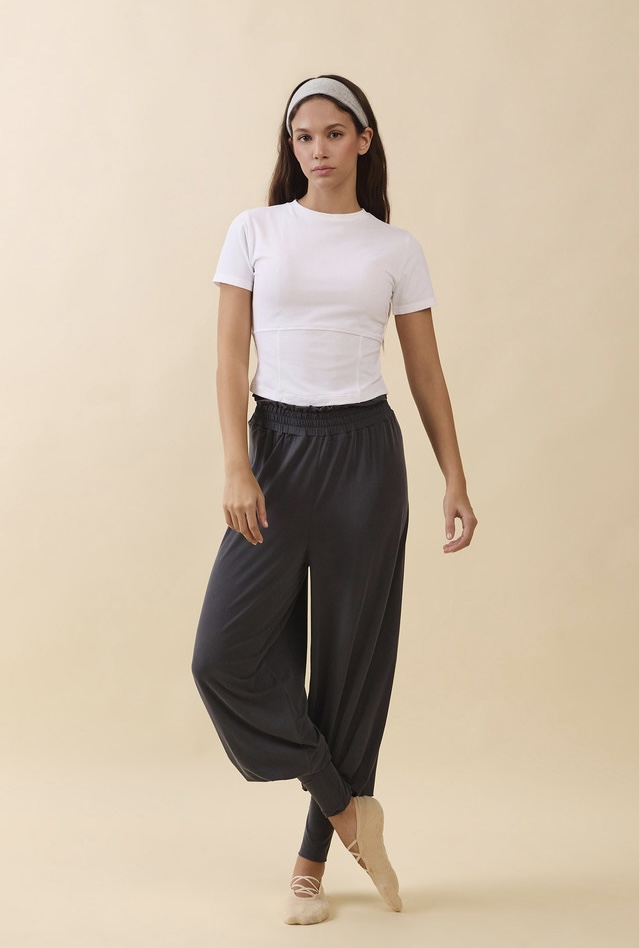 TS121 ESSENTIAL SLIM SHORT TEE WHITE SOLID サイズ: S/M