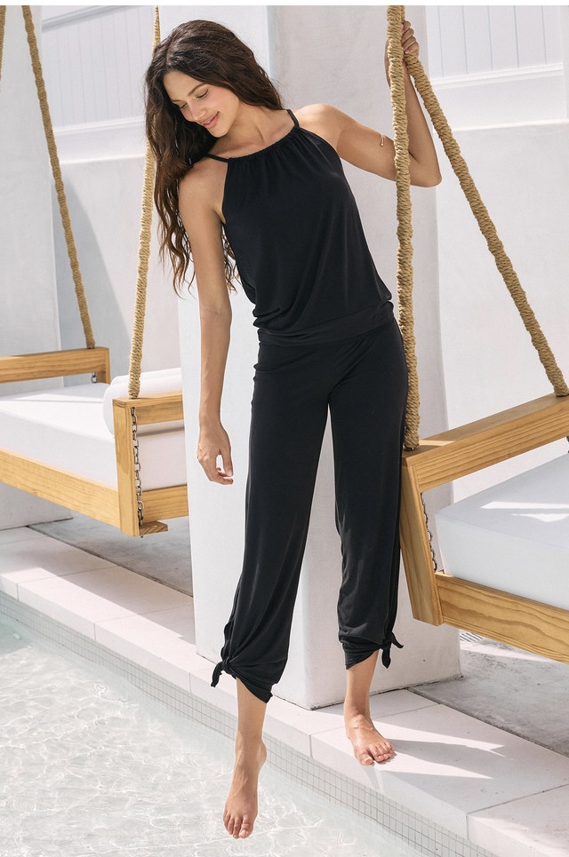 TT032 RELAX HALTER TANKTOP BLACK SOLID サイズ: SS