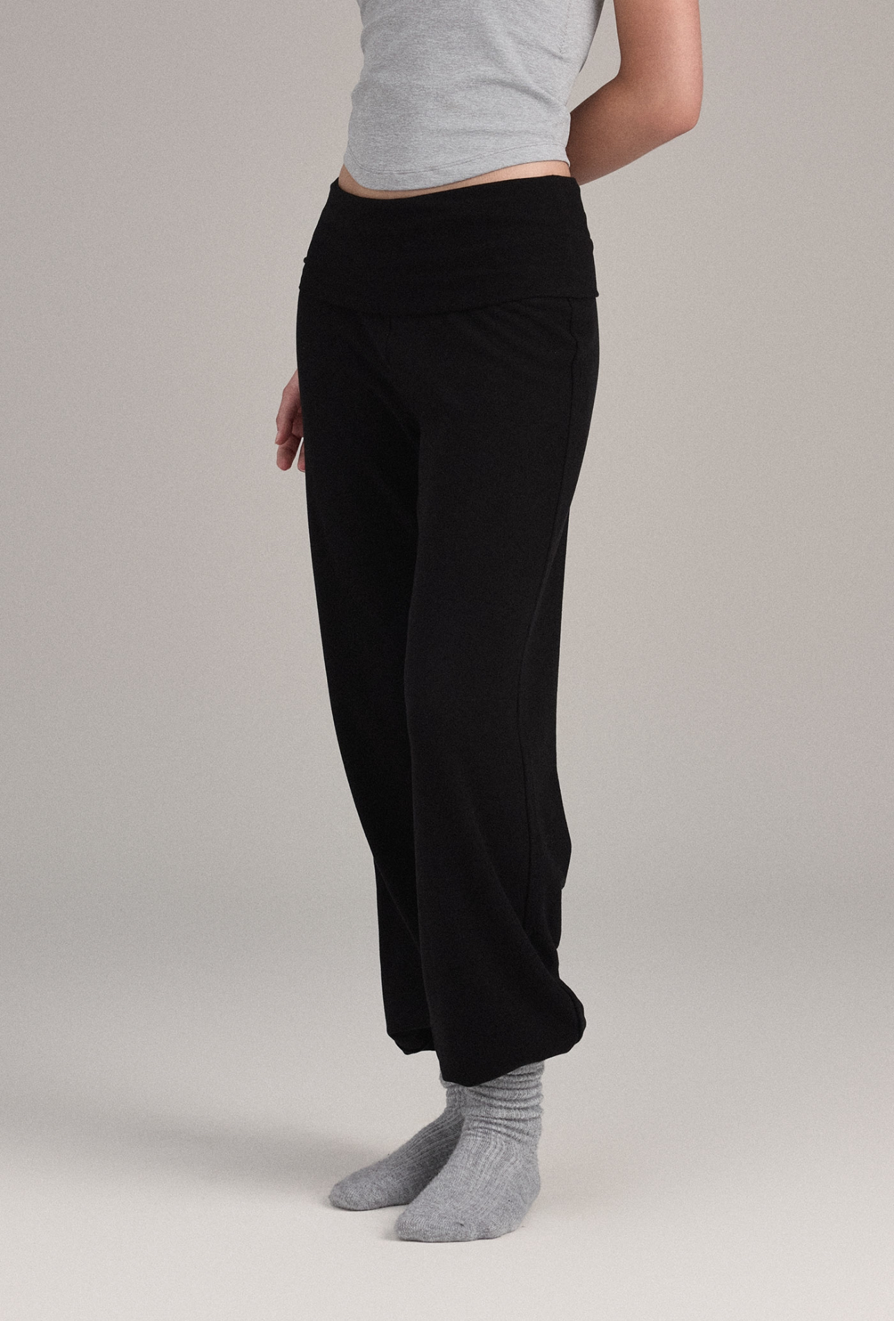 PL455 MICRO STRAIGHT-LEG PANTS BLACKSOLID サイズ: SS