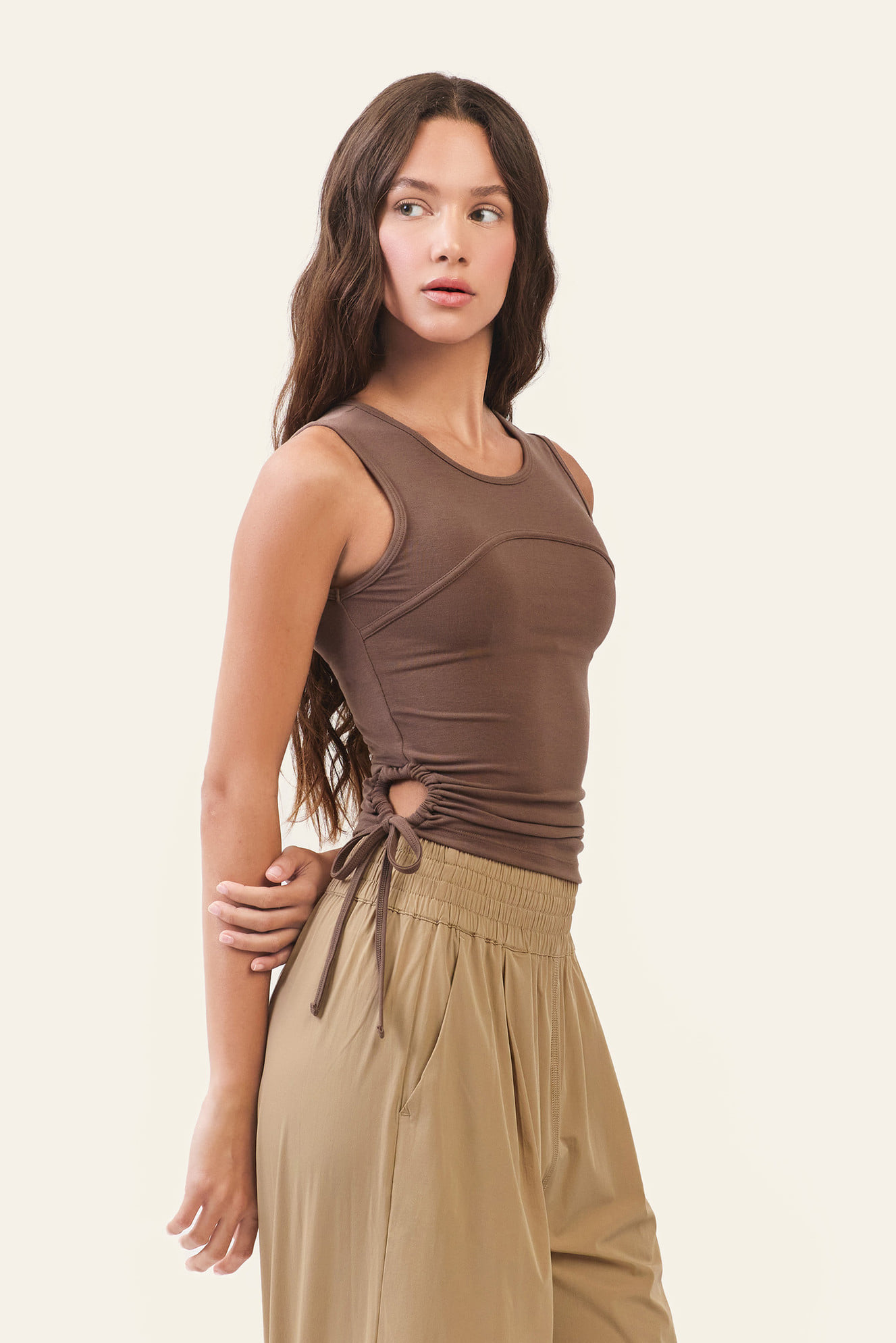 TS135 CONTOUR STRING SLEEVELESS MILK CHOCOLATE SOLID サイズ: S