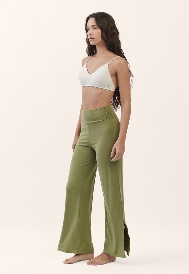 PJ485 RELAX PANTS OLIVE SOLID サイズ: SS
