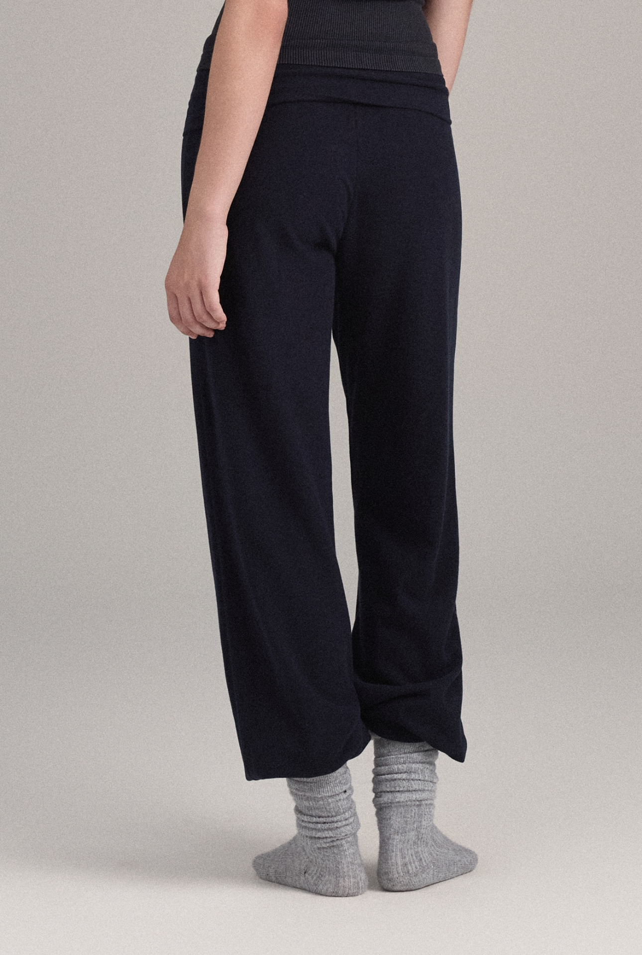 PL455 MICRO STRAIGHT-LEG PANTS NAVY SOLID サイズ: SS