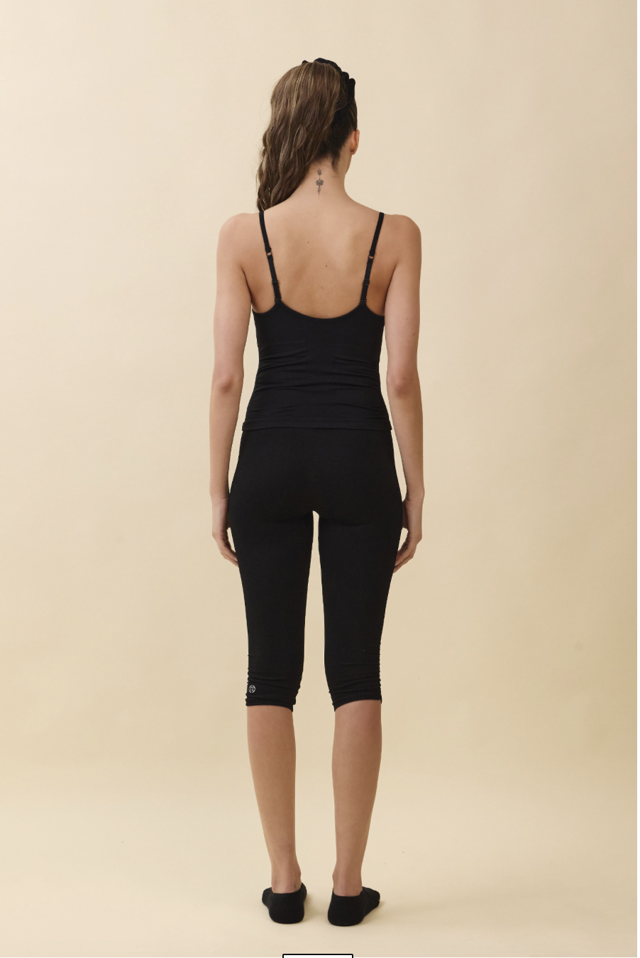 TT010 SIGNATURE TANK TOP BLACK SOLID サイズ: S/M