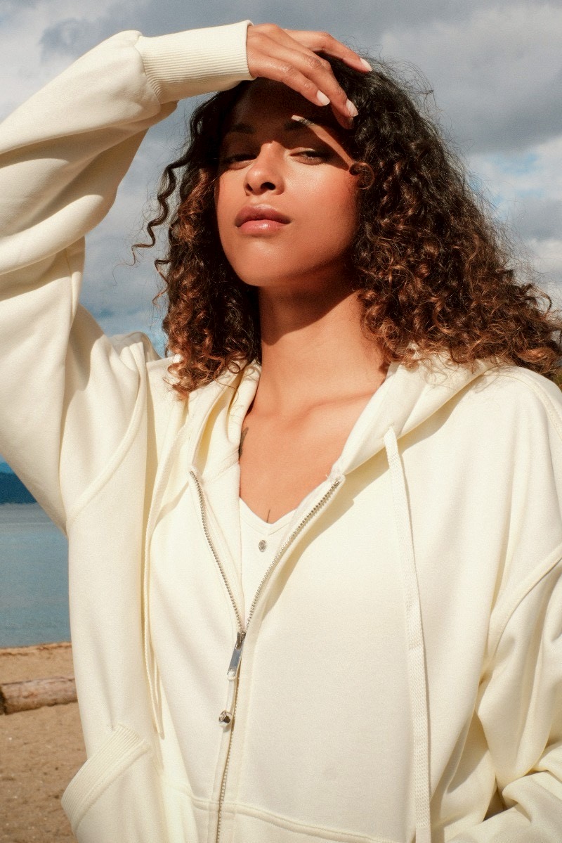 TZ152 ZIP-UP HOODIE WHITE