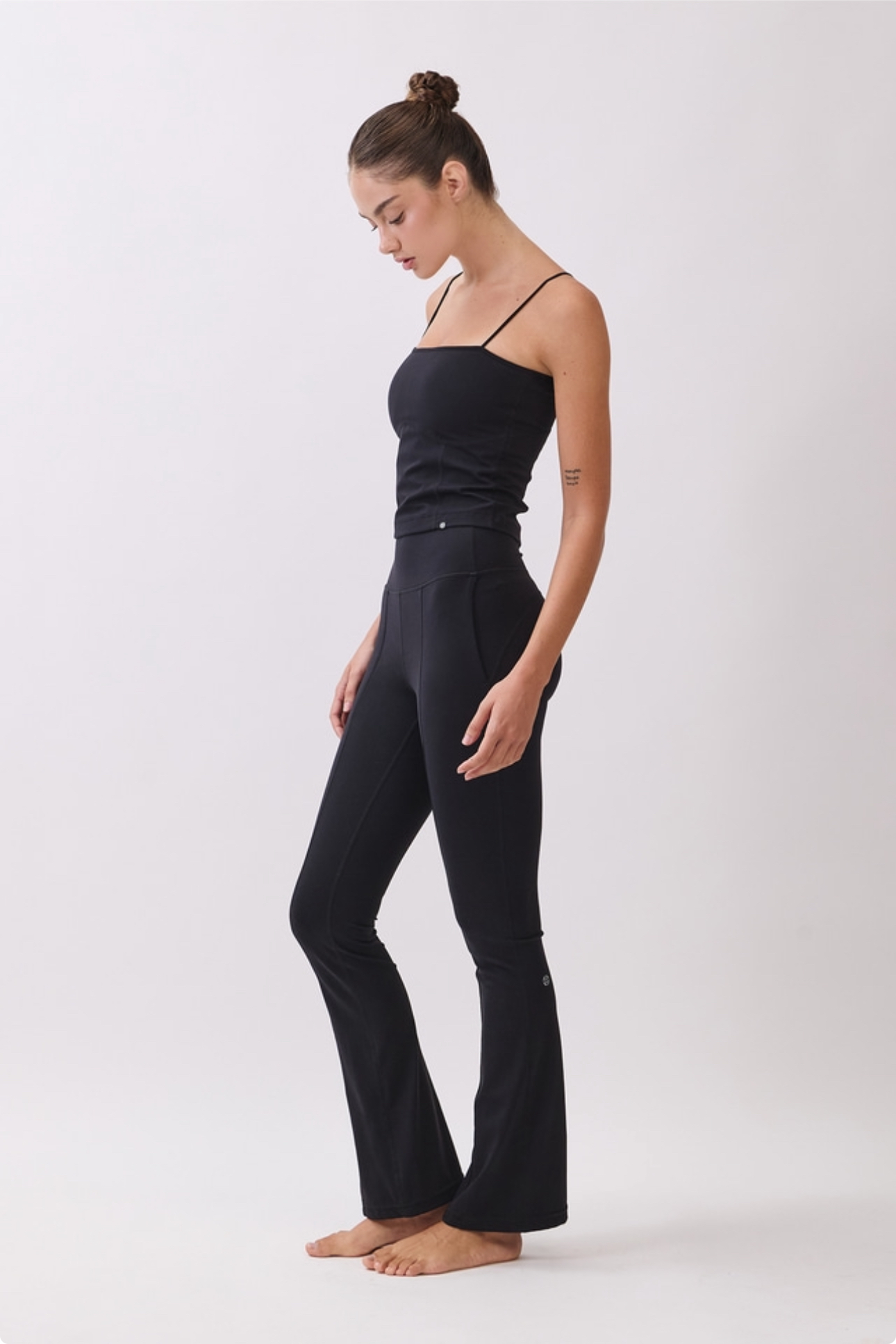 PL412 FLARE LEGGINGS BLACK サイズ: S/M