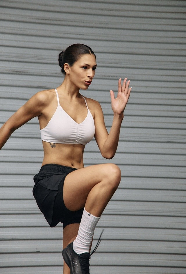 TB014 SHIRRED CROSS-BACK BRA TOP WHITE SOLID サイズ: S/M