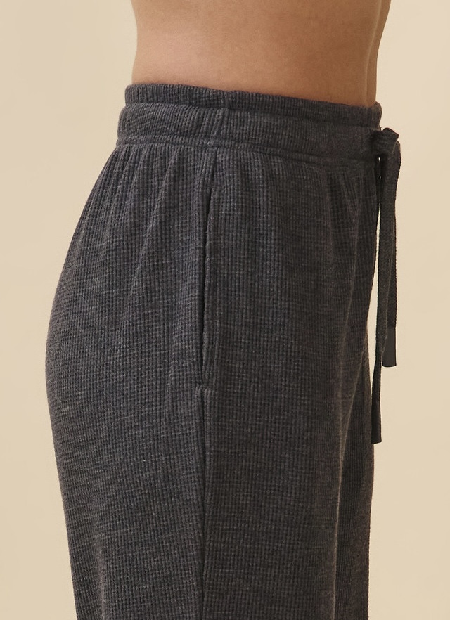 PJ483 WAFFLE LOUNGE PANTS CHARCOAL SOLID サイズ: S