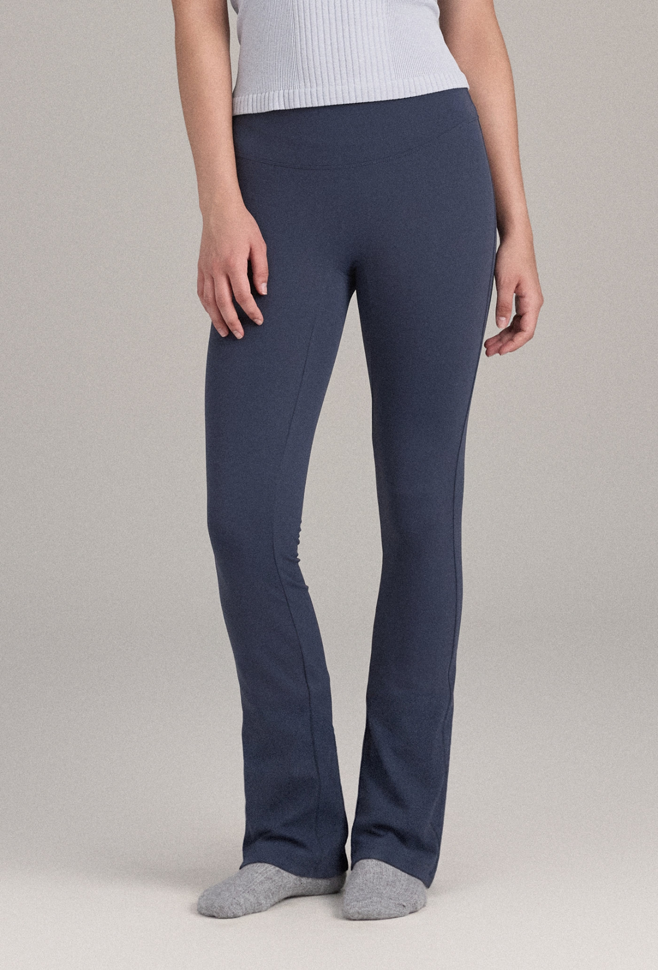 PL416 JERSEY FLARE-FIT LEGGINGS(LONG) D.GRAYSOLID サイズ: S/M