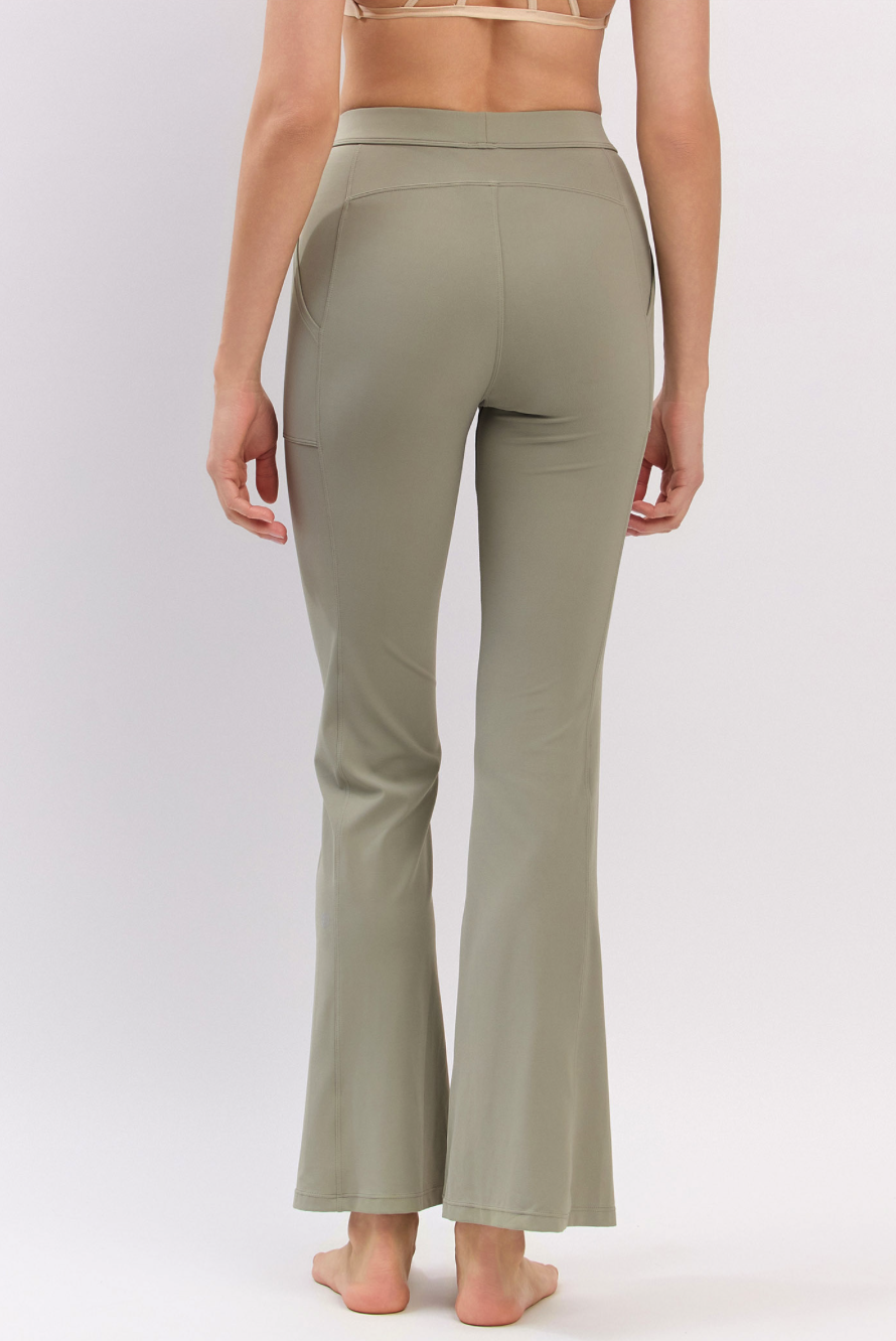 PL408 SLIT BOOT-CUT PANTS GRAY サイズ: S/M