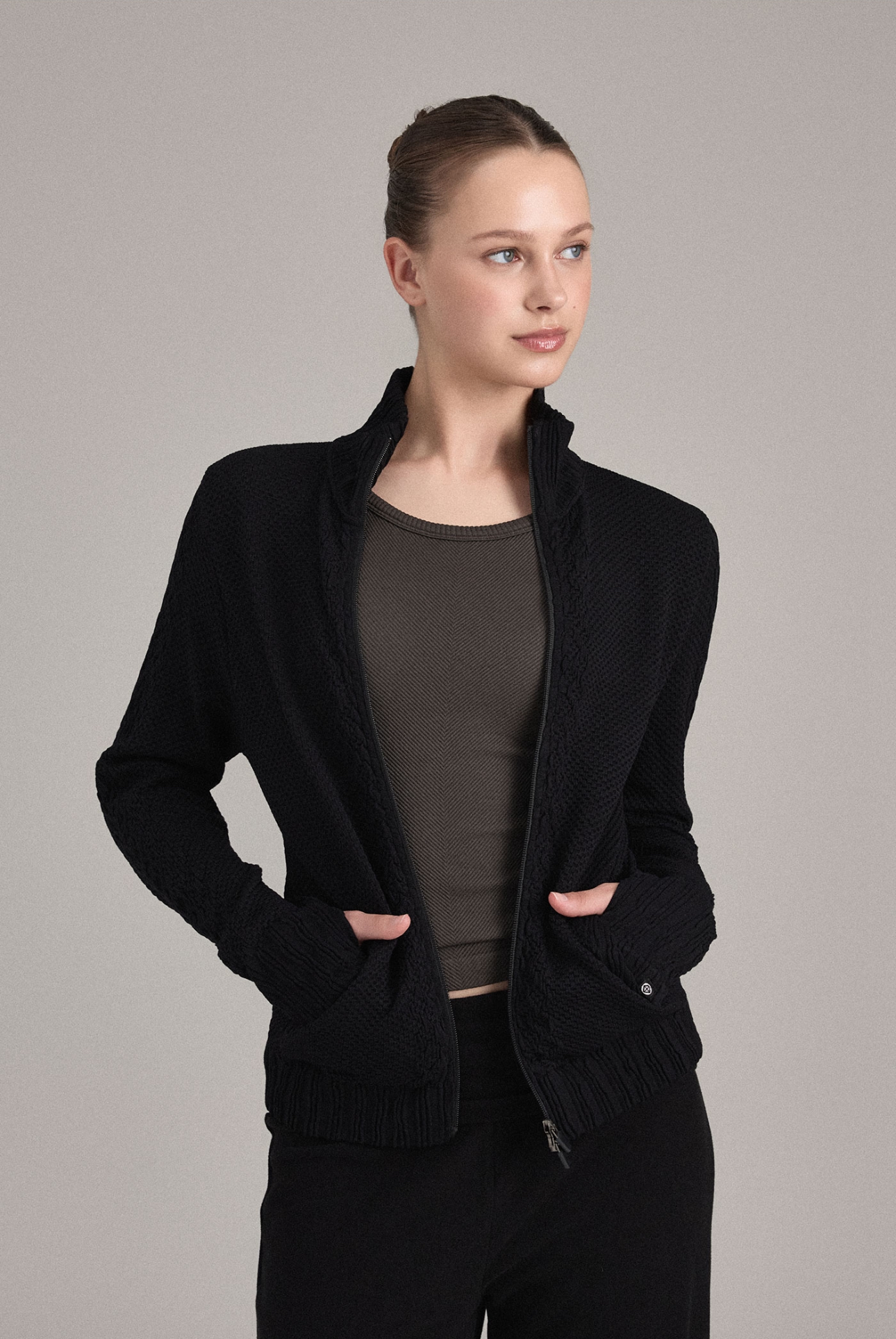 TZ151 SPONGE ZIP-UP BLACK SOLID サイズ: S/M
