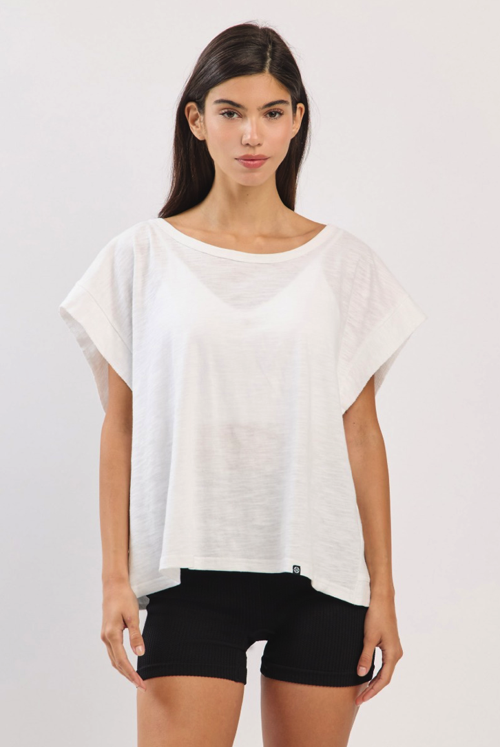 TS109 COVER-UP SLEEVELESS WHITE