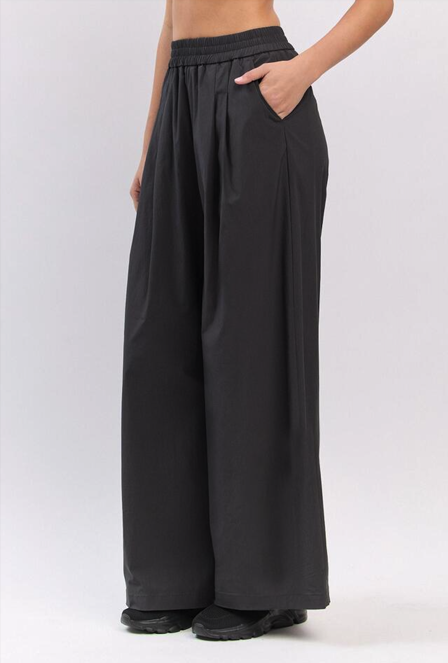 PL482 PLEATED WIDE PANT CHARCOAL