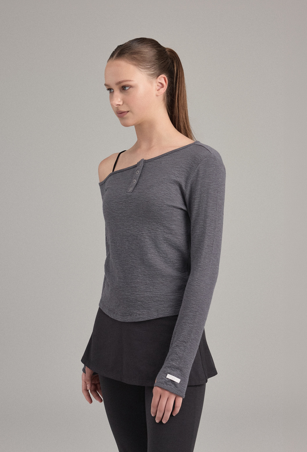 TL153 ASYMMETRIC TOP CHARCOAL SOLID サイズ: SS