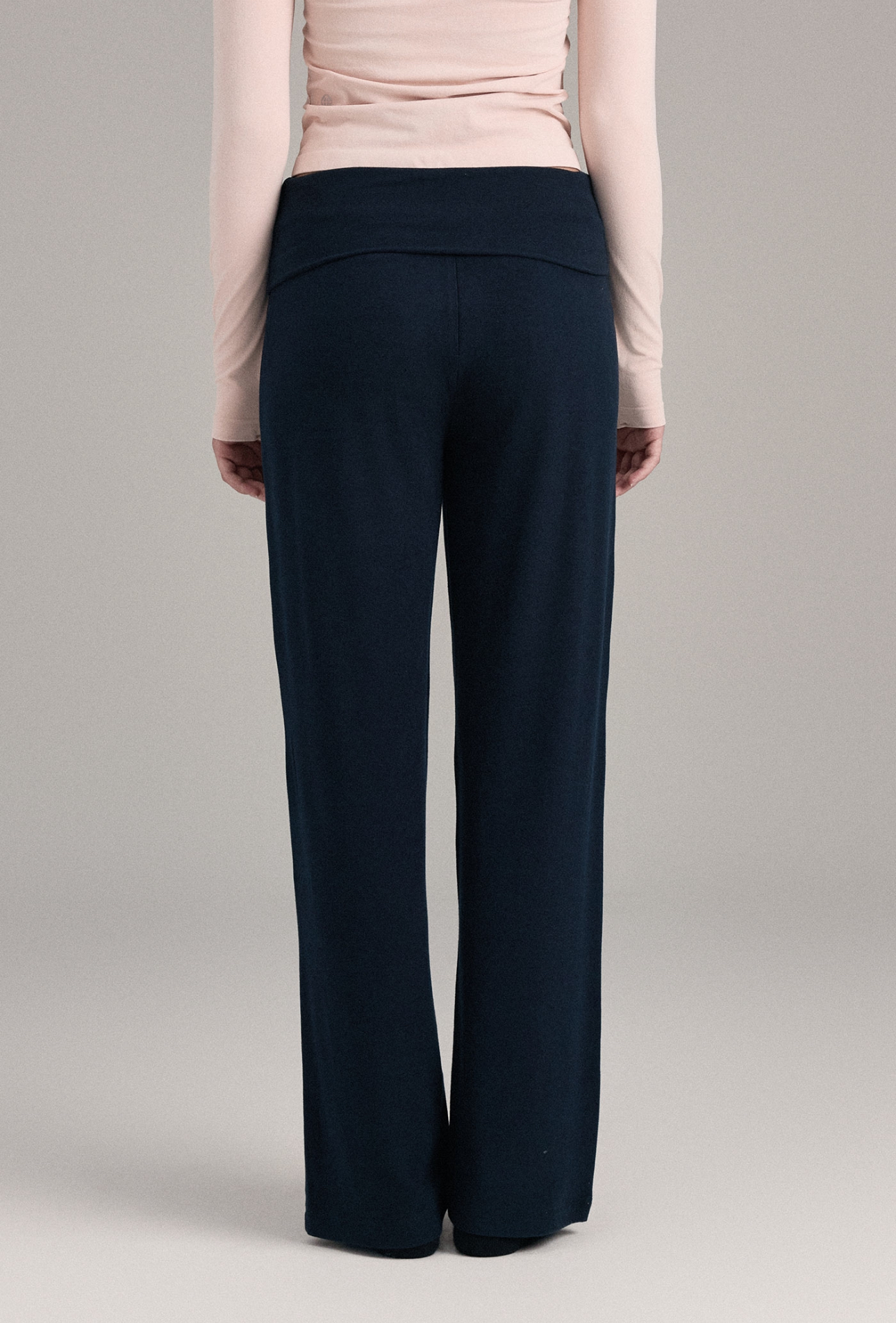 PL454 MICRO STRAIGHT-LEG PANTS NAVY SOLID サイズ: SS