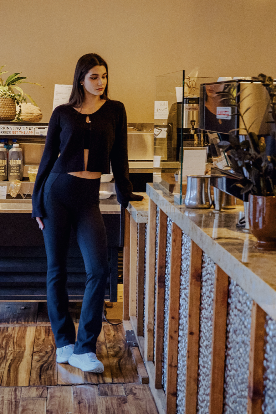 SC244 STRAP CARDIGAN BLACK サイズ: F