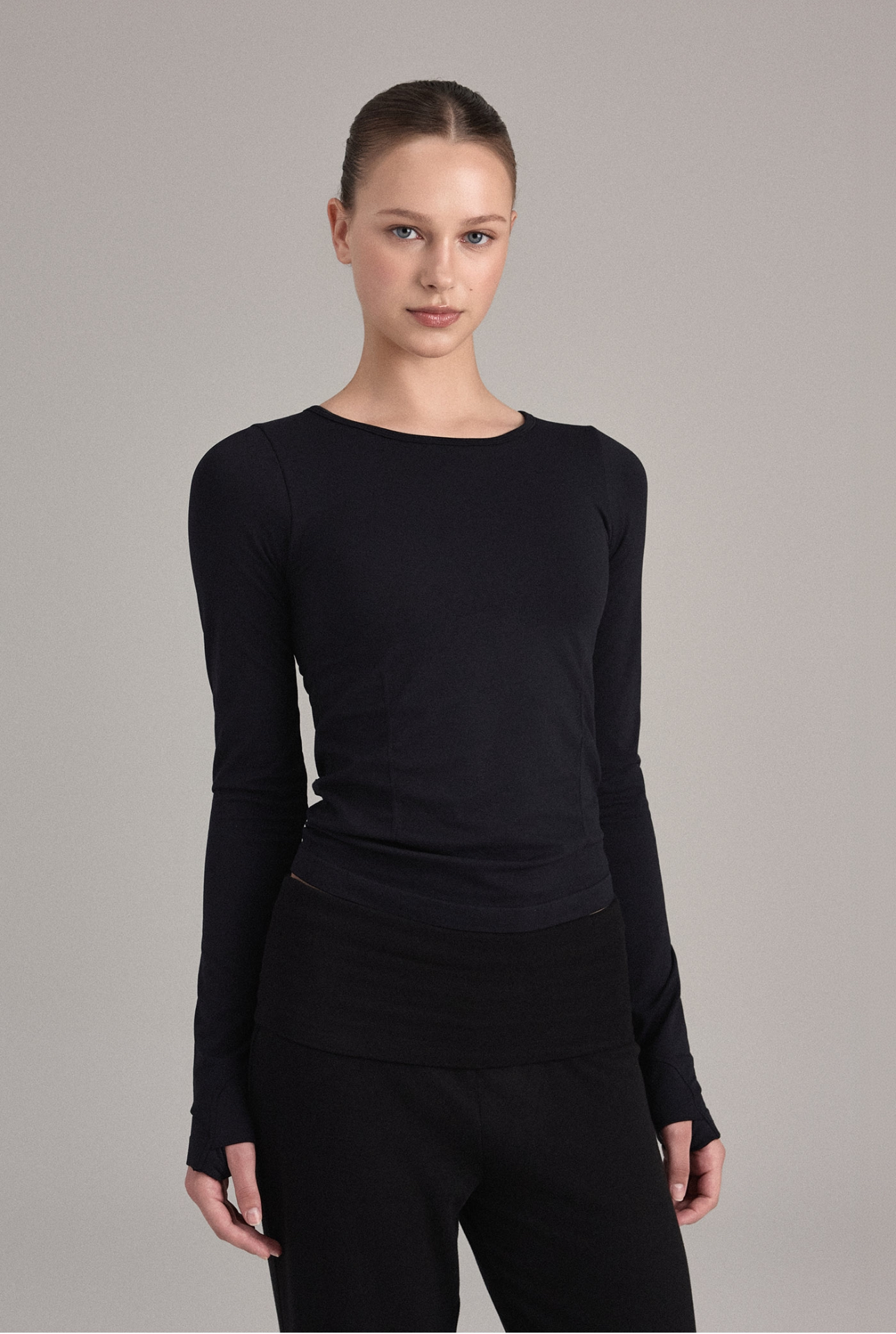 TL055 X-BACK PADDED TOP BLACK SOLID サイズ: S/M