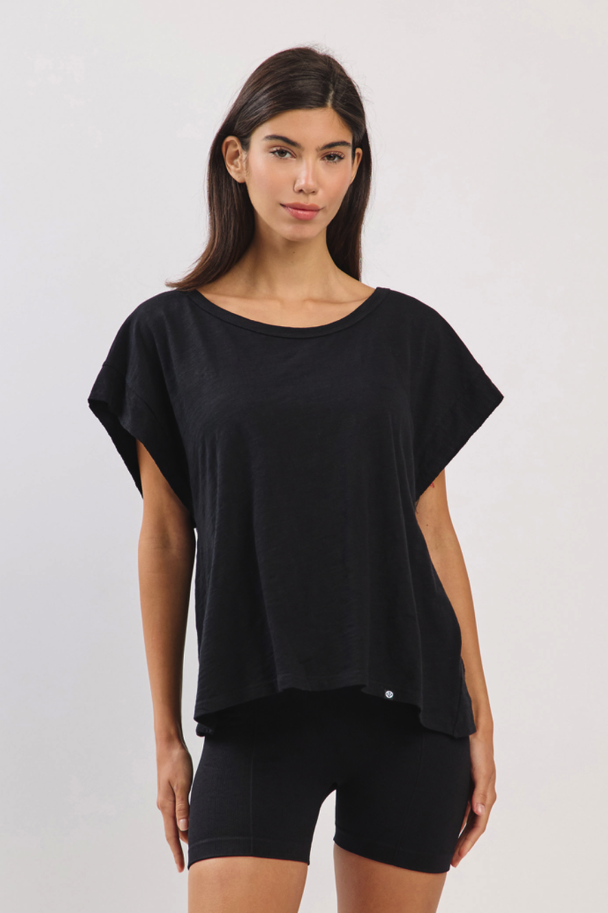 TS109 COVER-UP SLEEVELESS BLACK サイズ: ONESIZE