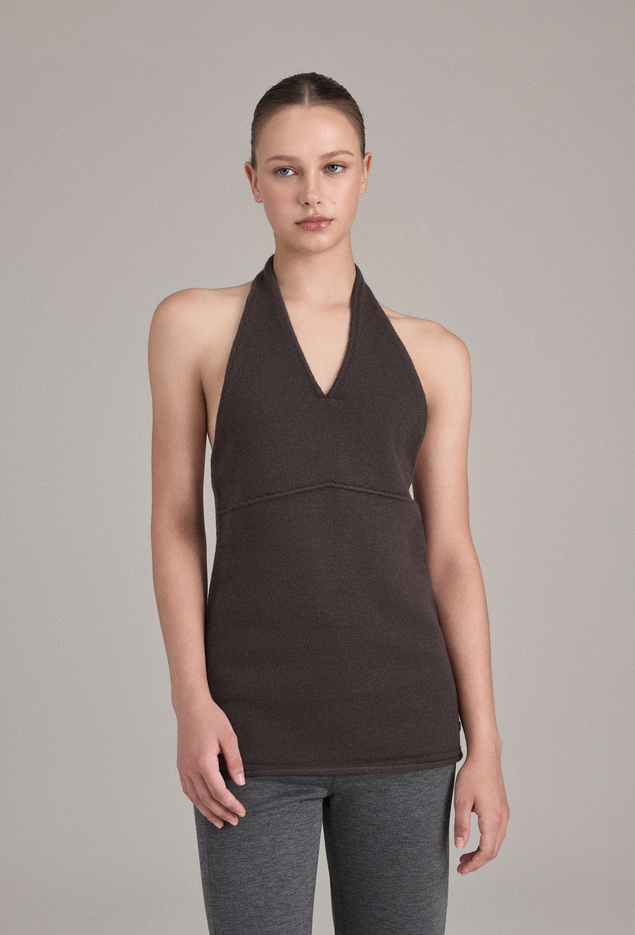 KT251 HALTER-NECK KNIT DRESS BROWN SOLID サイズ: F