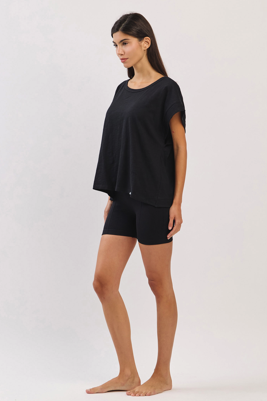 TS109 COVER-UP SLEEVELESS BLACK サイズ: ONESIZE