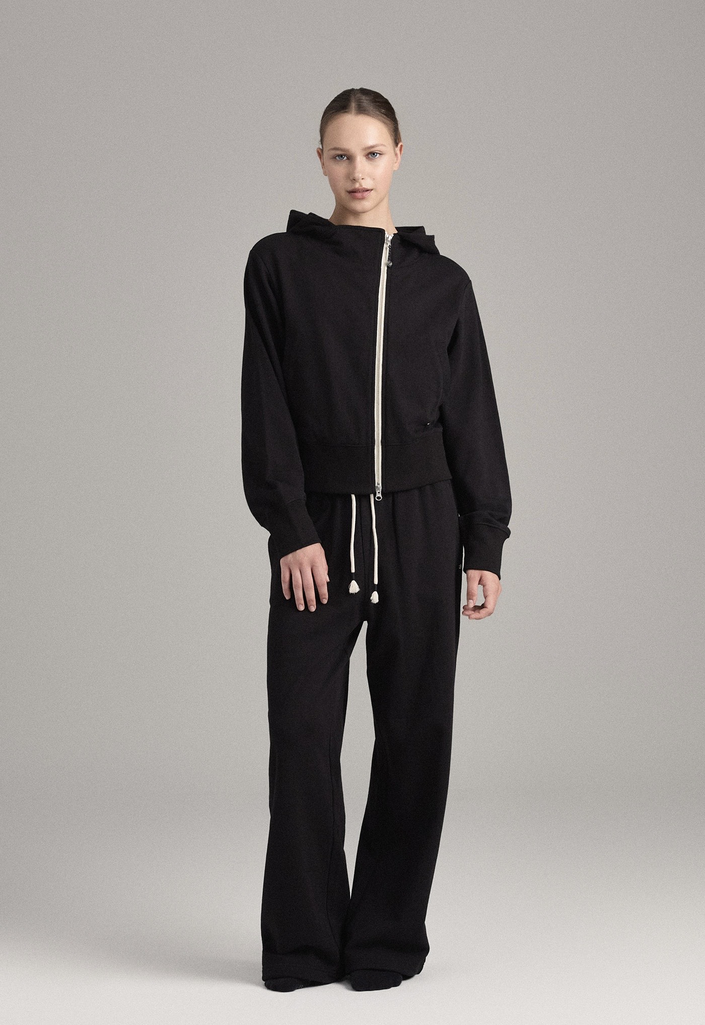 OZ355 HOODED ZIP-UP JAKET BLACK SOLID サイズ: SS